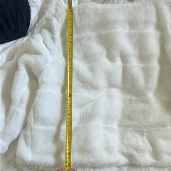 Nina Leonard Ivory Faux Fur Jacket - Picture 7 of 9